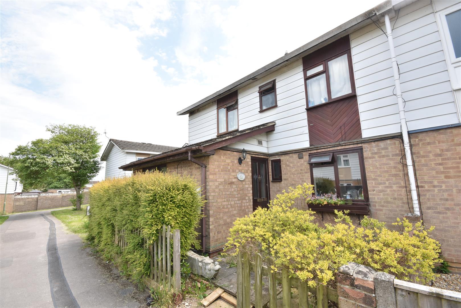 Basingstoke Estate Agents, Basingstoke For Sale, Barons Estate Agents